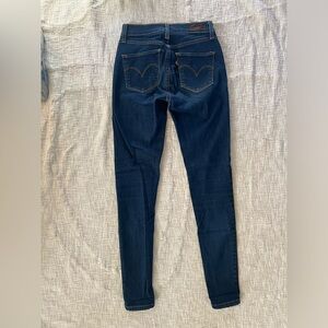 Levi’s skinny jeans